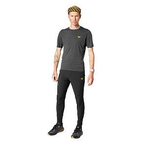 71914-0911 Dynafit Trail T-Shirt M black out přední pohled na postavě