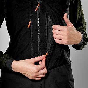 Salewa Sella DST/TWR Hybrid Vest W black out detail kapsa